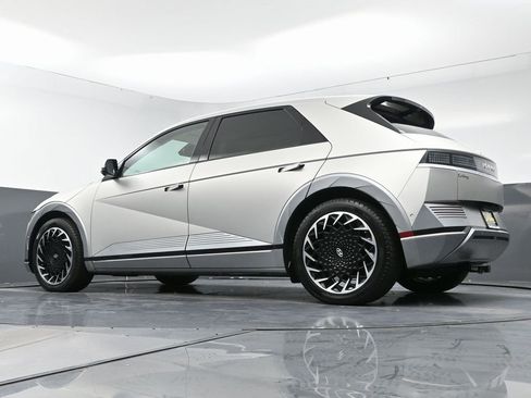 Used 2023 Hyundai Ioniq 5 Limited image 53