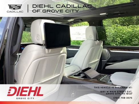 New 2026 Cadillac Escalade Platinum Sport AWD/4WD image 14