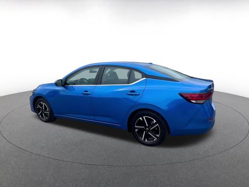Used 2025 Nissan Sentra SV FWD image 10