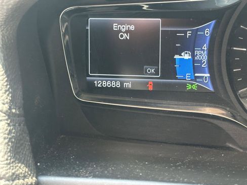 Used 2014 Lincoln MKX AWD w/ Equipment Group 102A image 13