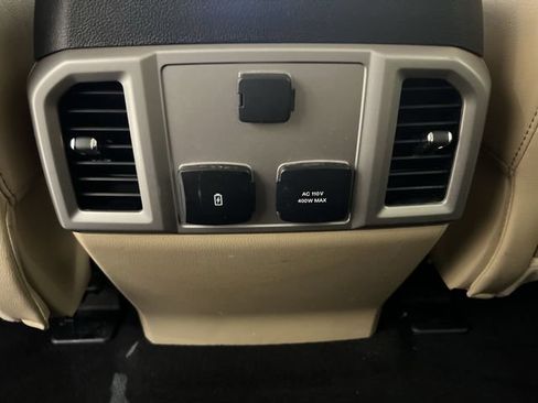 Used 2021 Ford F250 Lariat w/ Lariat Value Package AWD/4WD image 19