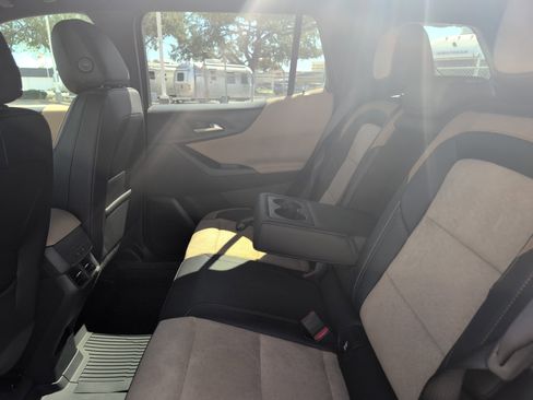 New 2026 Chevrolet Equinox ACTIV w/ Convenience Package III FWD image 33