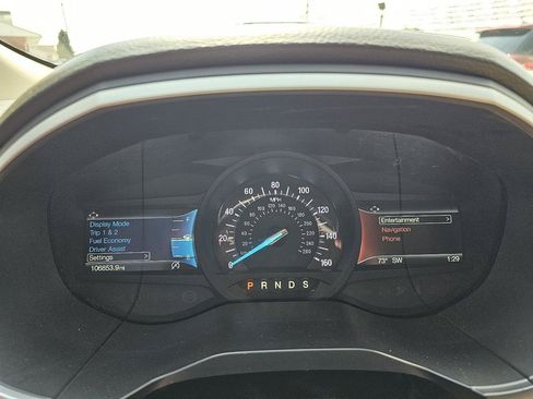 Used 2019 Ford Edge SEL w/ Equipment Group 201A FWD image 11
