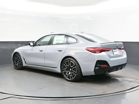 Used 2026 BMW 430i w/ M Sport Package RWD image 5