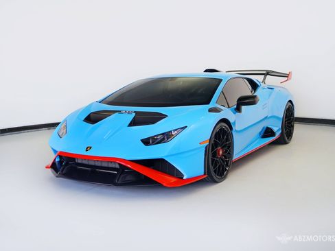 Used 2024 Lamborghini Huracan STO RWD image 2