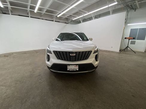 Used 2020 Cadillac XT4 Premium Luxury w/ Driver Awareness Package image 9