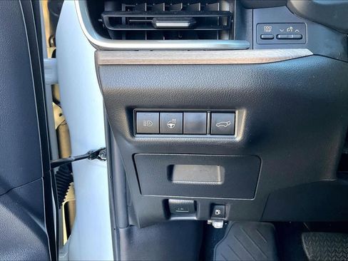 Used 2024 Toyota Grand Highlander Platinum image 34