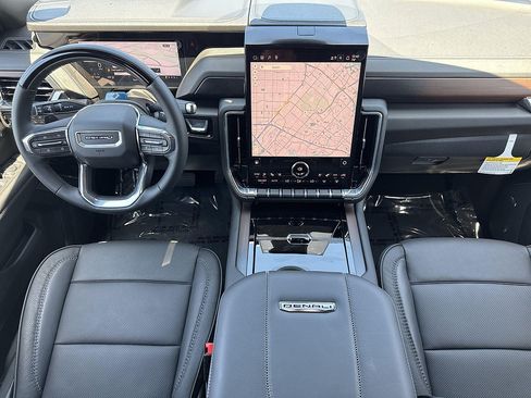 New 2026 GMC Yukon XL Denali w/ Denali Reserve Package AWD/4WD image 7
