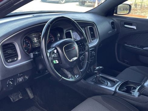 Used 2019 Dodge Charger SXT w/ Blacktop Package image 12