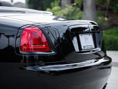 Used 2019 Rolls-Royce Dawn image 43