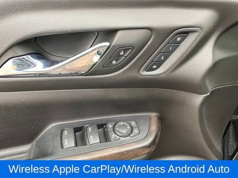 Used 2022 GMC Acadia Denali w/ Denali Ultimate Package image 18