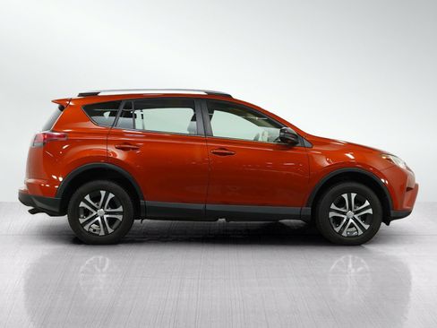 Used 2016 Toyota RAV4 LE FWD image 6