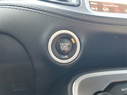 Used 2022 Dodge Challenger R/T w/ Plus Package image 22