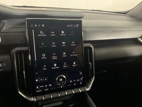 Used 2025 GMC Acadia AT4 AWD/4WD image 16