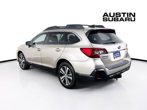 Used 2019 Subaru Outback 2.5i Limited w/ Popular Package #2 image 5