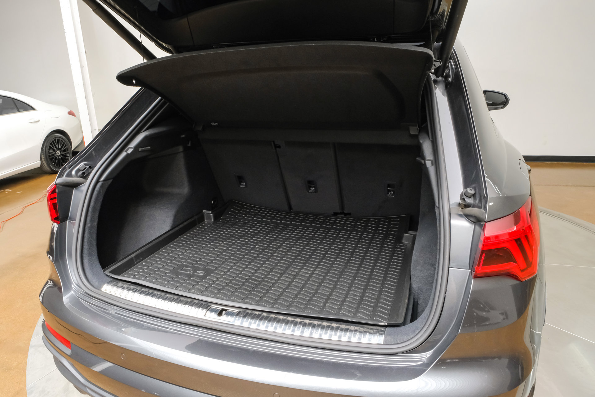 Used 2025 Audi Q3 2.0T Premium Plus AWD/4WD image 67