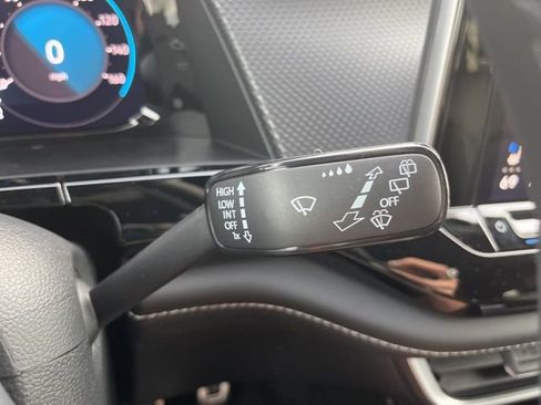 New 2026 Volkswagen Atlas Cross Sport SEL R-Line AWD/4WD image 12