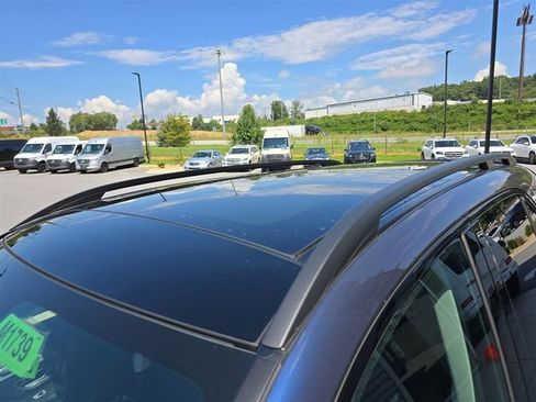 Used 2025 Mercedes-Benz GLE 350 4MATIC image 13