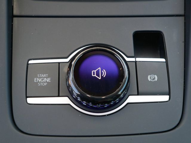 Certified 2025 Volkswagen Tiguan SE AWD/4WD image 33