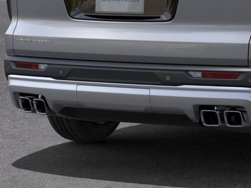 New 2025 Chevrolet Traverse LT w/ Driver Confidence Package FWD image 14