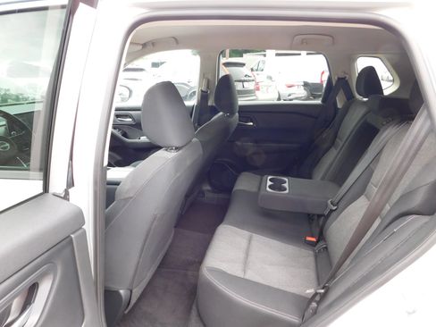 Used 2024 Nissan Rogue SV AWD/4WD image 11