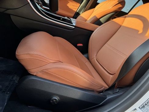 Used 2023 Mercedes-Benz C 300 4MATIC Sedan image 7