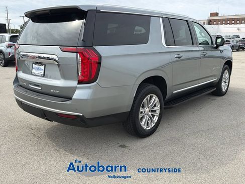 Used 2023 GMC Yukon XL SLT AWD/4WD image 6