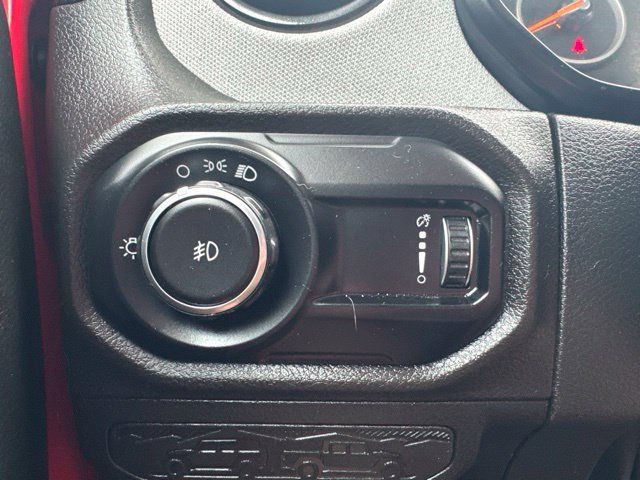 Used 2026 Jeep Wrangler Sport AWD/4WD image 12