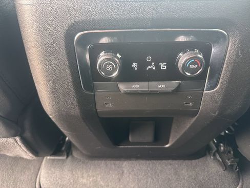 Used 2025 Chevrolet Tahoe LT AWD/4WD image 35