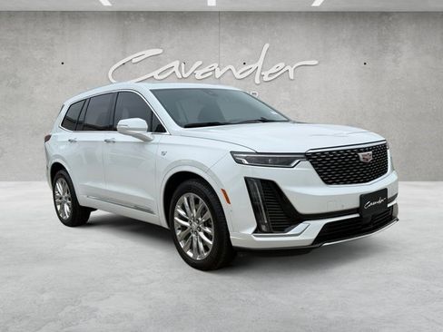 Certified 2025 Cadillac XT6 Premium Luxury w/ Technology Package FWD image 2