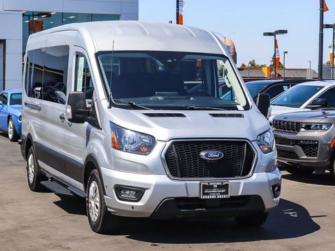 Used 2024 Ford Transit 350 XLT RWD image 3