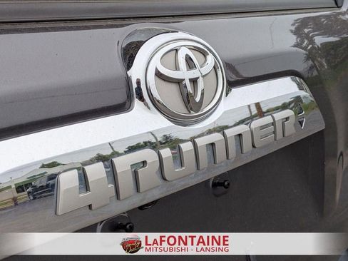Used 2023 Toyota 4Runner Limited AWD/4WD image 10