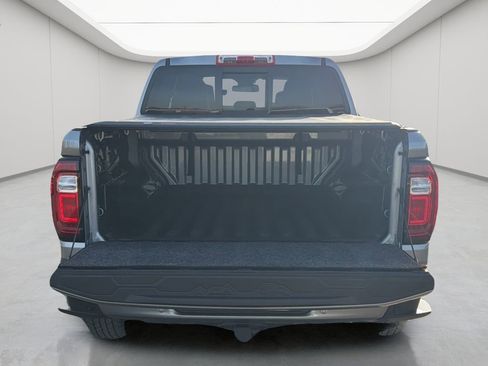 Used 2024 GMC Canyon AT4 w/ Technology Package image 8