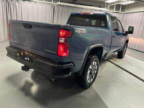 Used 2025 Chevrolet Silverado 2500 Custom w/ Custom Value Package image 7