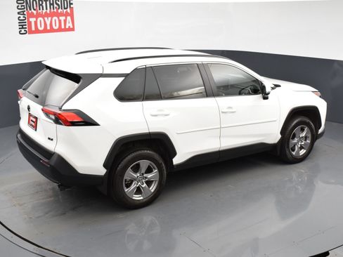 Used 2024 Toyota RAV4 XLE FWD image 20