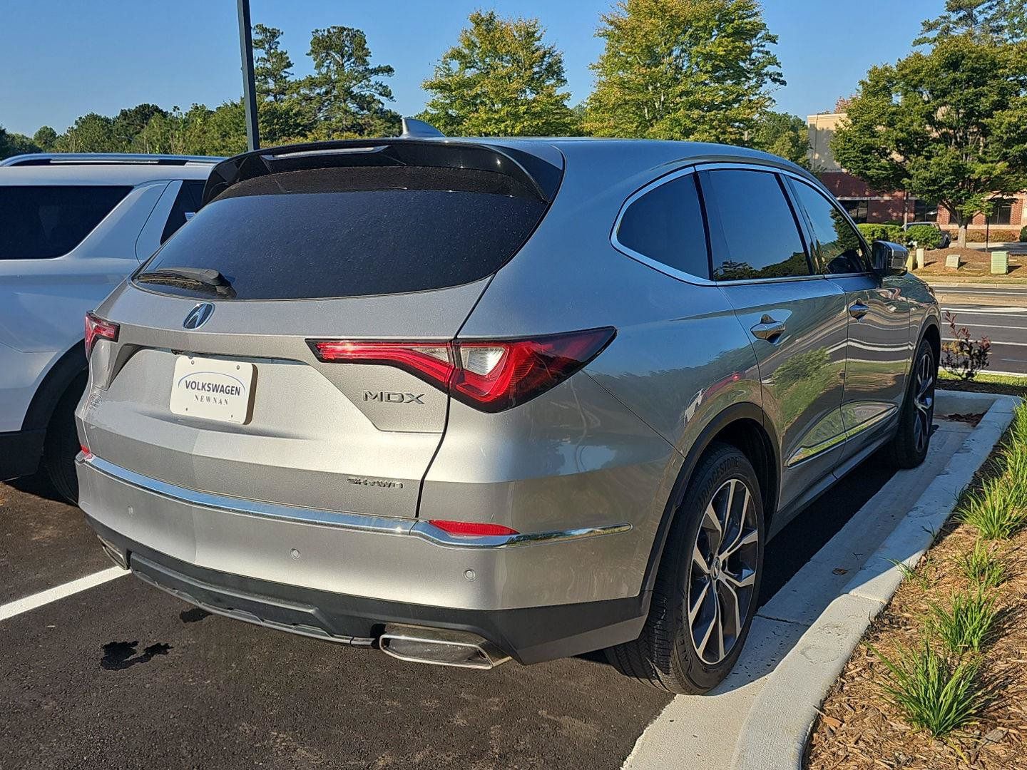 Used 2024 Acura MDX w/ Technology Package AWD/4WD image 6