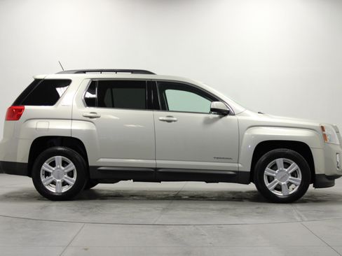 Used 2015 GMC Terrain SLE w/ Convenience Package image 3