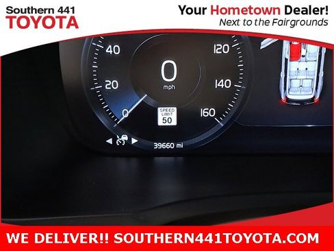 Used 2022 Volvo XC90 T5 Momentum w/ Protection Package Premier image 2