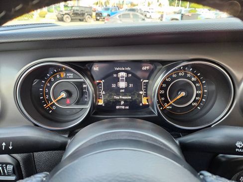 Used 2021 Jeep Gladiator Sport image 20