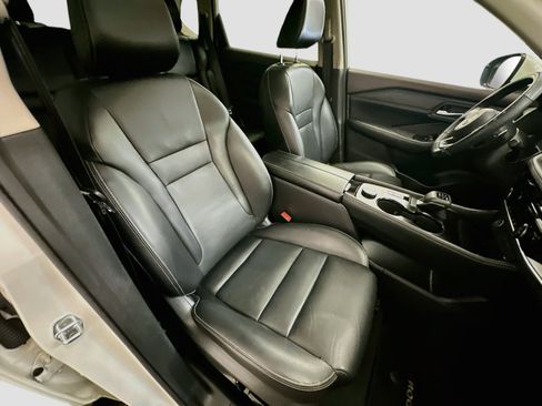 Used 2023 Nissan Rogue SL AWD/4WD image 33