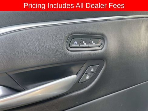Used 2022 Cadillac Escalade Premium Luxury AWD/4WD image 24