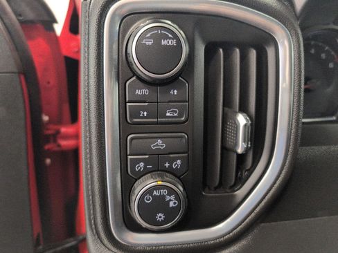 Used 2021 Chevrolet Silverado 1500 LT AWD/4WD image 10