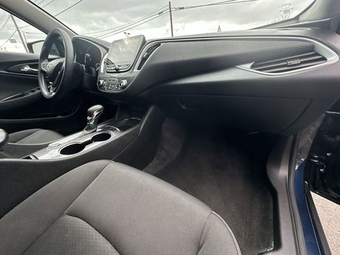 Used 2022 Chevrolet Malibu LT image 29