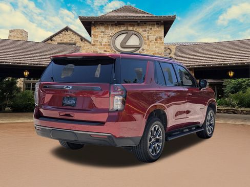Used 2021 Chevrolet Tahoe Z71 w/ Z71 Signature Package AWD/4WD image 2