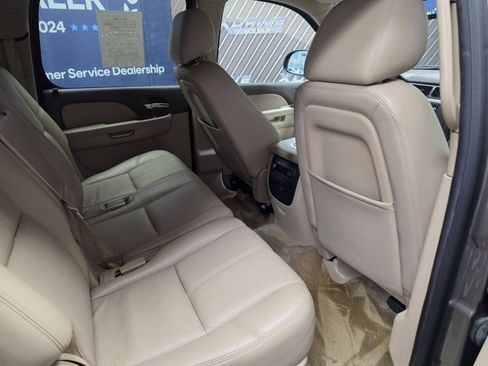 Used 2014 GMC Yukon XL SLT RWD image 28