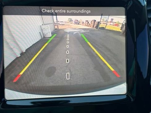 Used 2019 Jeep Cherokee Limited FWD image 2