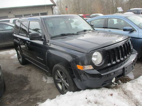 Used 2015 Jeep Patriot High Altitude image 1