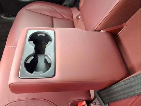 Used 2024 MAZDA MAZDA3 s image 13