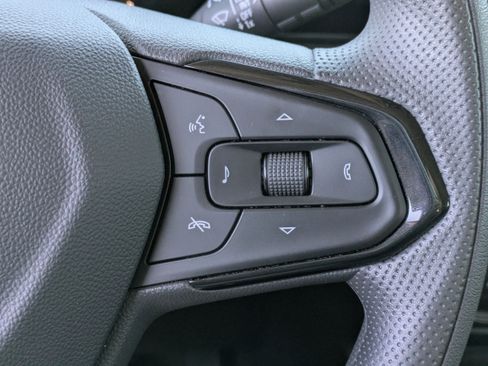 Used 2025 Chevrolet TrailBlazer LS w/ LS Convenience Package image 22