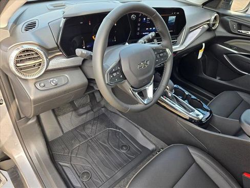 New 2026 Chevrolet Trax ACTIV w/ Sunroof Package image 3